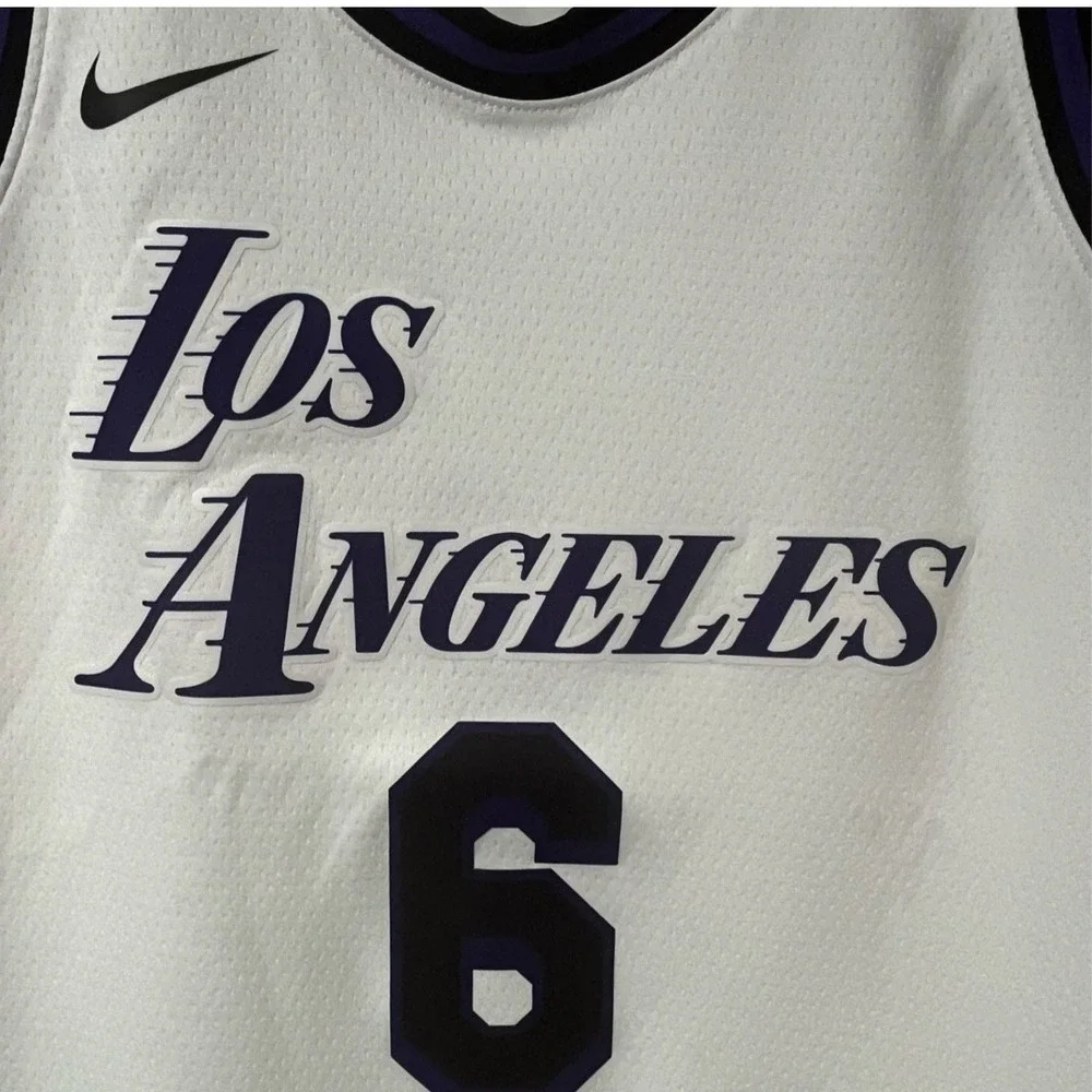 NWOT Nike Swingman LeBron James Lakers #6 City Edition Jersey White Youth Medium